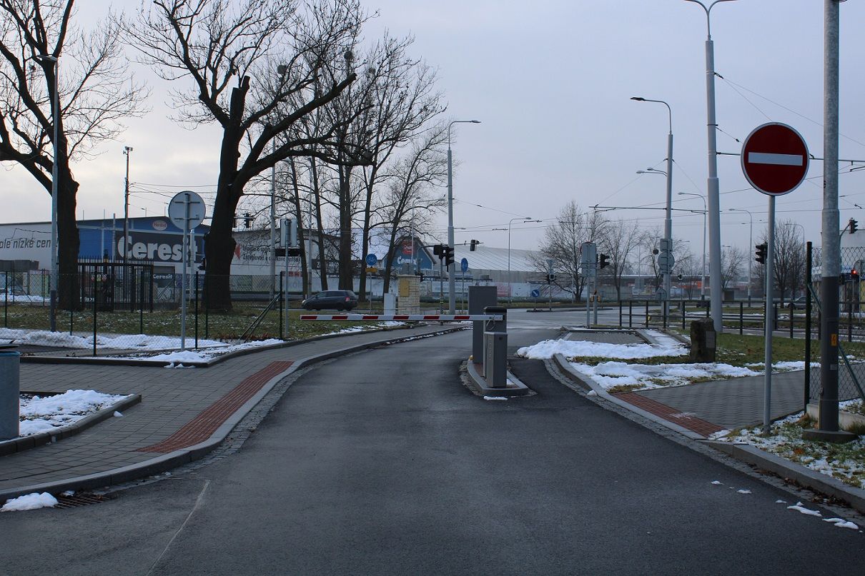 Pohled na vjezdovou brnu k Hlunsk ulici