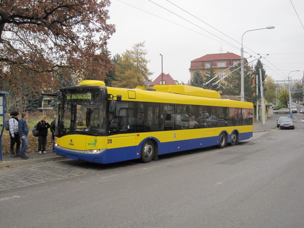 215 tentokr�t na lince 12
