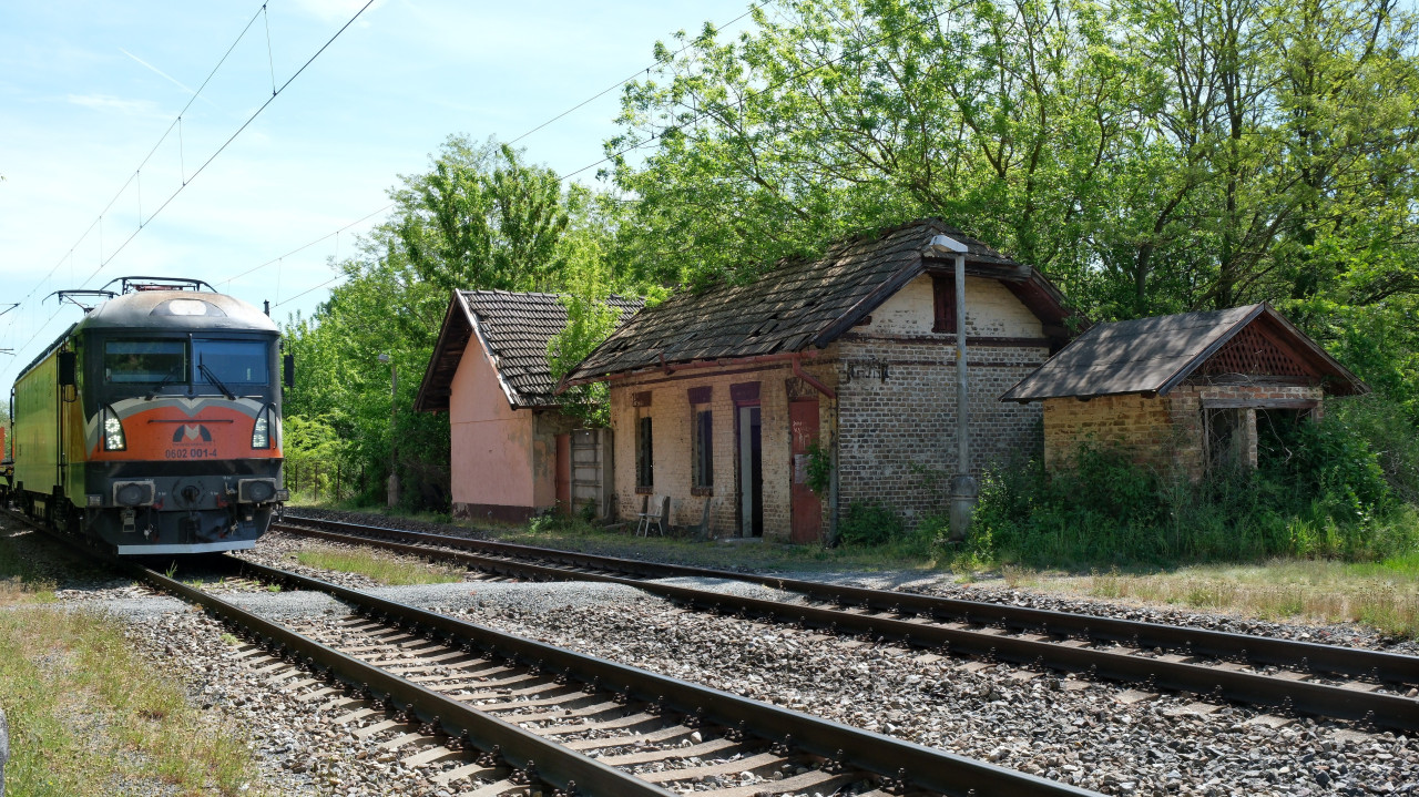 b�val� zast�vka Ch�aba