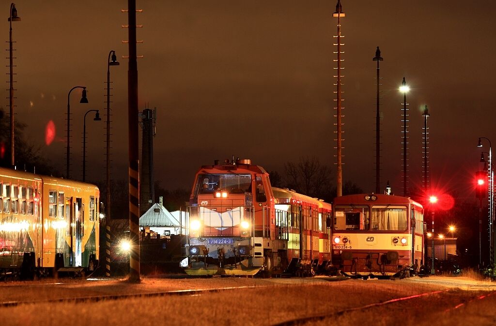 Os 9871, Sp 1890 a Os 25929, 9.12.2011, Hostivice