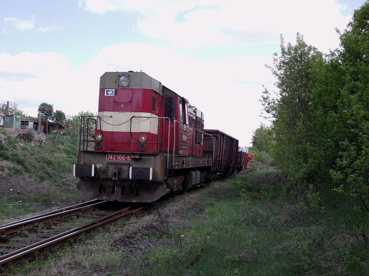 742.106 pevzala na vlece kovorotu dva pln vozy, Rakovnk, 13.5.2011