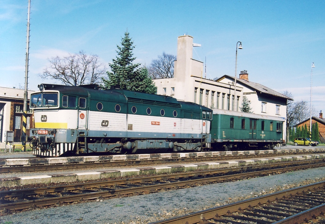 750 218-0 Os��ko(3.11.2003,foto-Michal Petrskovsk�,sb�rka-Ale� Kr�ka)
