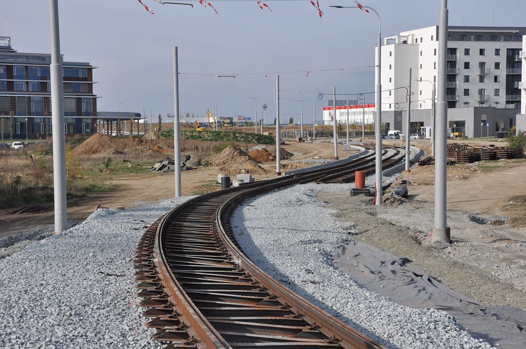 Stavba tramvajov trati na Borsk pole, pohled od tramvajovho mostu. Plze, 1.11.2019
