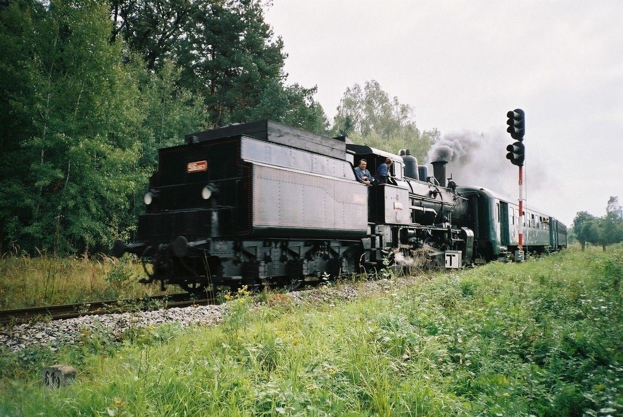 434.1100 uhl�m nap�ed odj�d� z lu�ensk� st. ve zvl vlaku do Kole�ovic, 15.9.2001