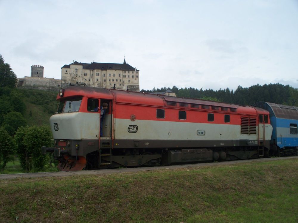 749 006-3 �.�ternberk zast. (10.6.2012) - Os 9207