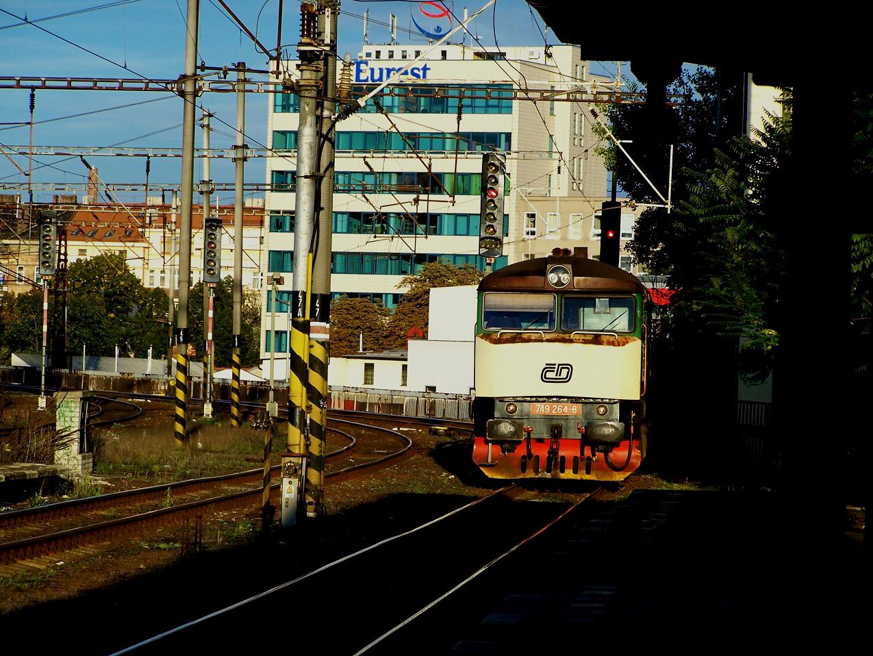 749.264 - objdn soupravy - Praha Holeovice - 28.9.2012.