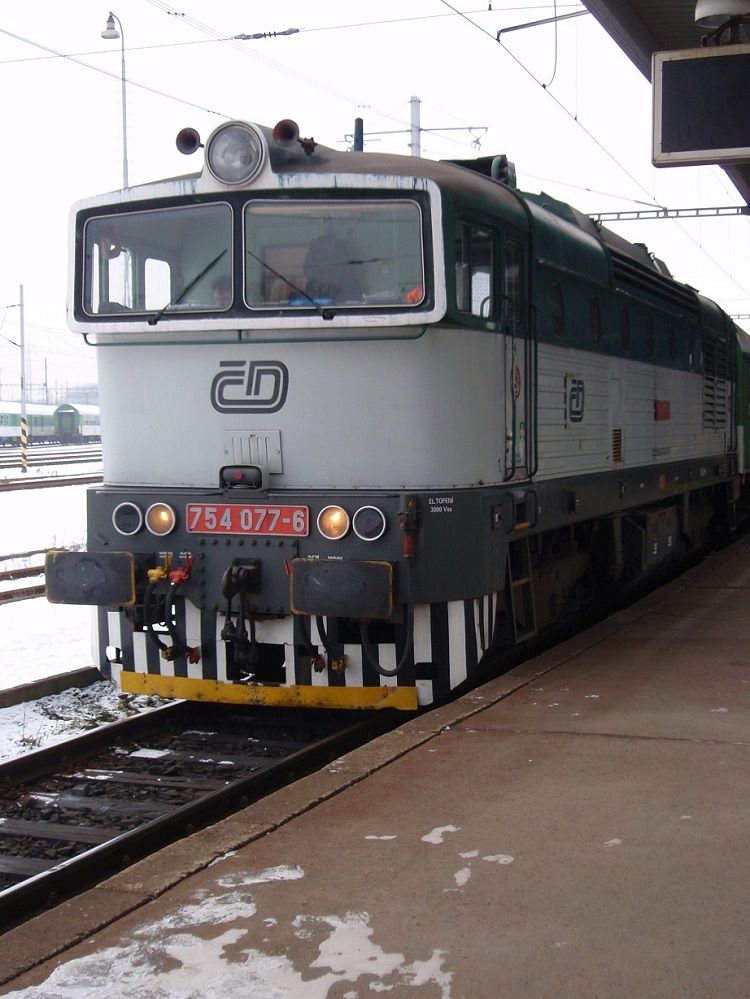 754 077-6 Ostrava Hl.n.1.2.2011