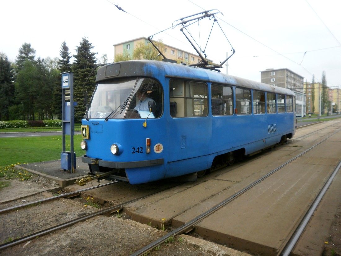 A hned za ni T3 242