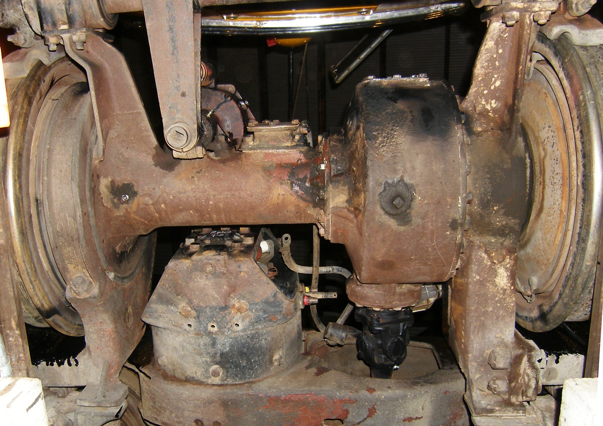 Podvozek B-1 spodek p�evodovky.