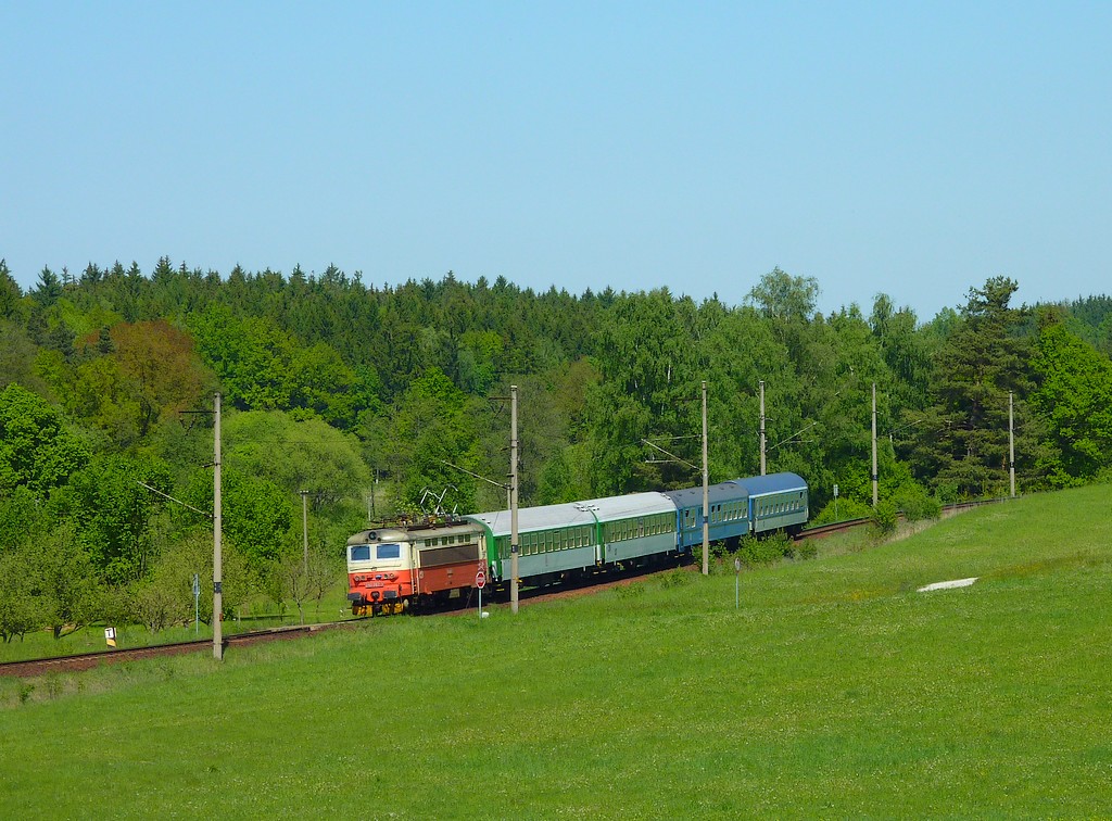242.267 s R 664 Jakub Kr��n, J.Hradec - odb. Kanclov, 19.5.2012