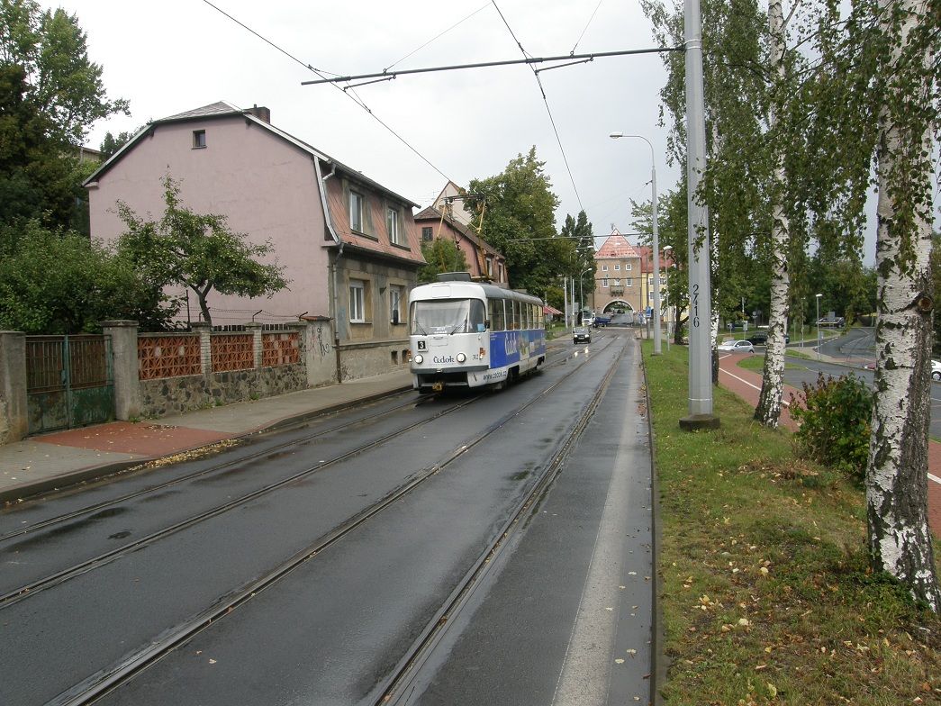 �i�kova ul. 312 jede do stanice Litv�nov, Technick� slu�by.