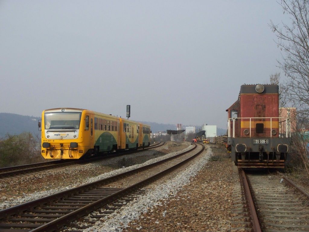 Os 9011 (814 221-8) a bene�ovsk� 720 509-9 v Mod�anech (1.4.2014)