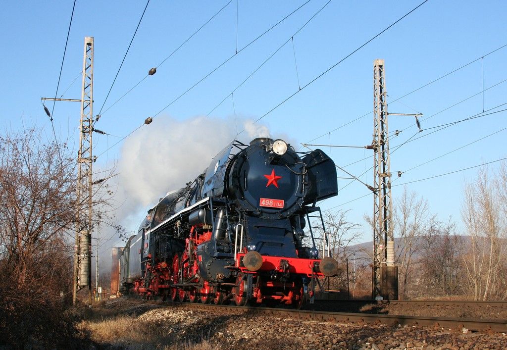Tren��n Albatros kousek za Mostem