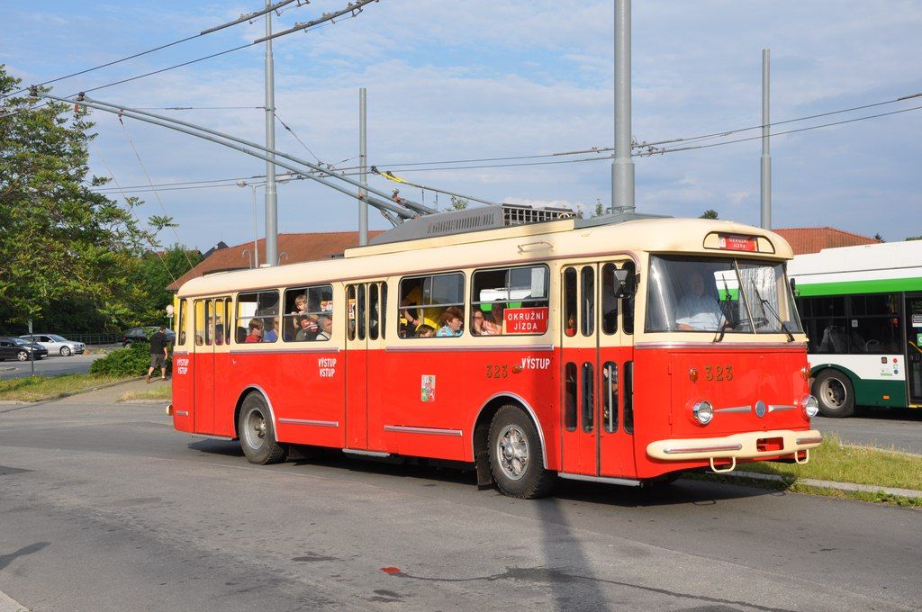 Trolejbus 9 Tr . 323 Plze, Doubravka