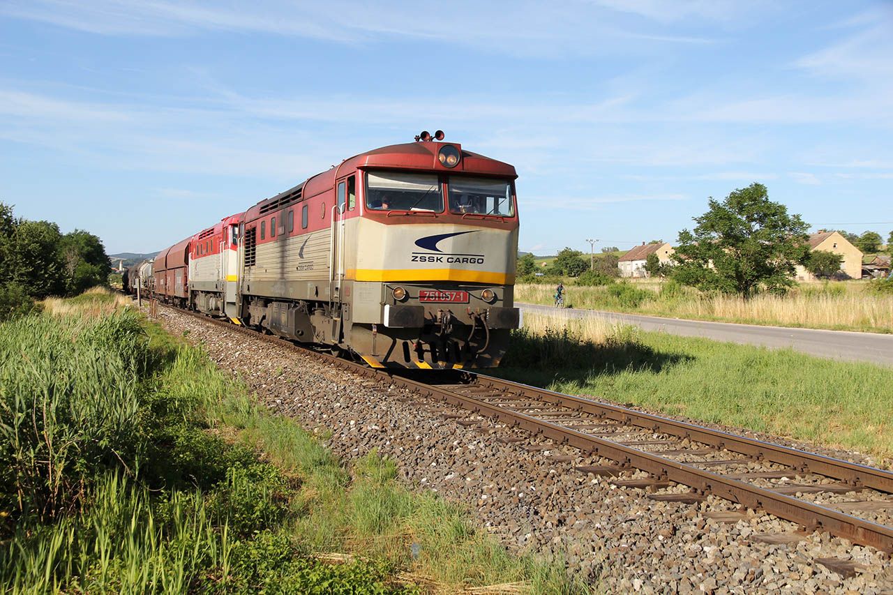 751.057 + 123, Mn81300, 11.7.2015, Gemersk� Panica