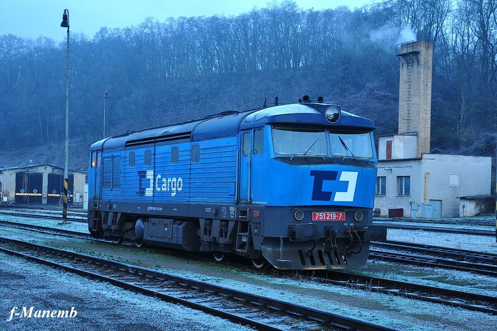 751 219 - 22.11.2015 �st Mlad� Boleslav