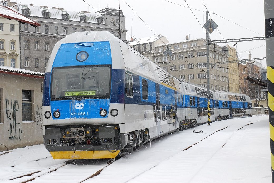 471 066-1 + 971 066-6_-_15.12.2010-_-DKV Praha_�st.Praha Masarykovo.