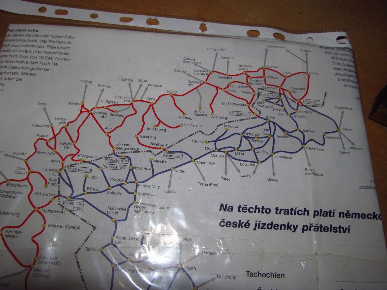 Mapka cca z roku 2000, mj. ceny v markch a mj. os. doprava na tratch s pozdji zastavenm provozem