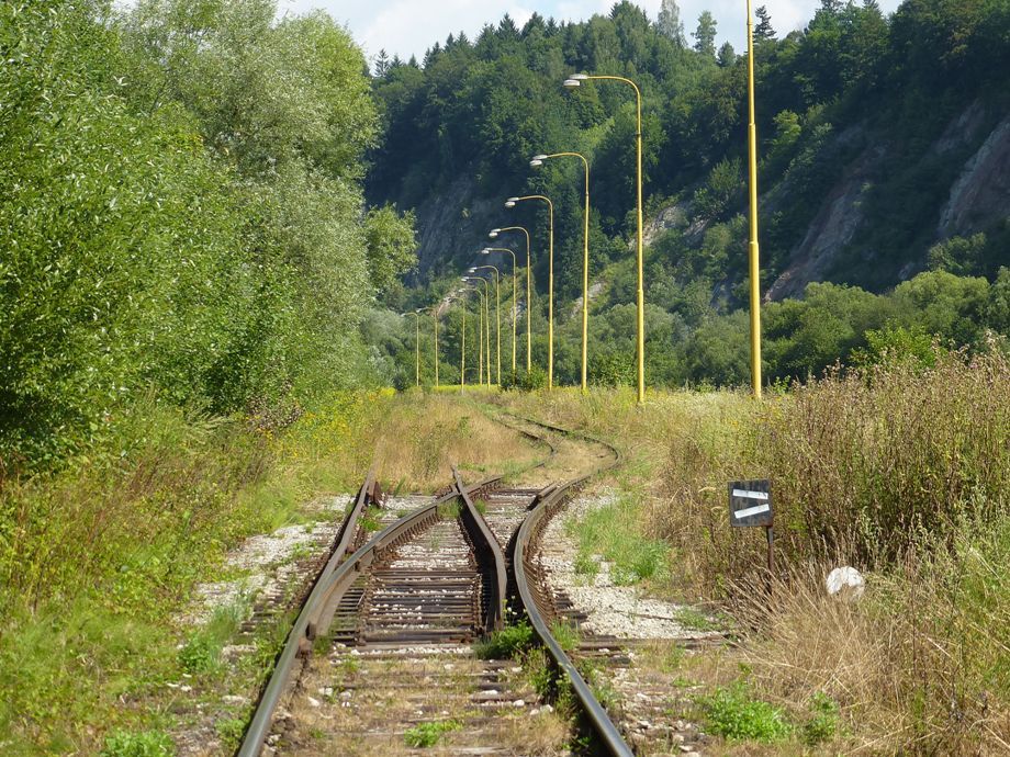 dv� d��ve p�ed�vac� koleje?