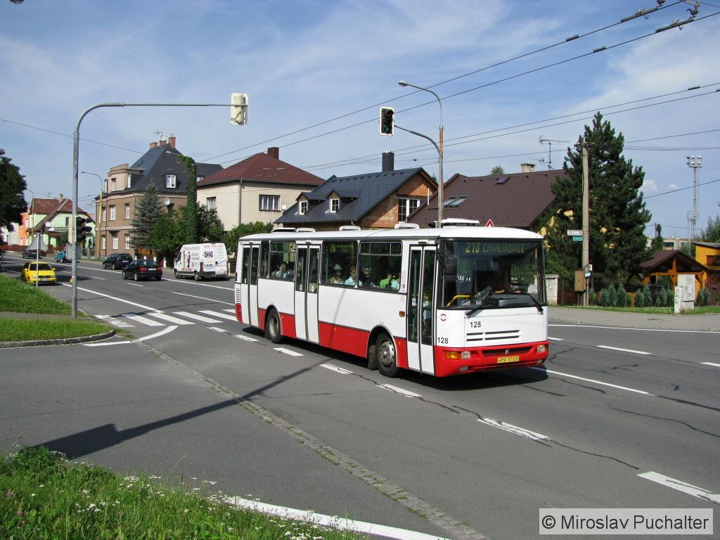 Ev. �. 128 (Karosa B 931) v ulici B�loveck�.