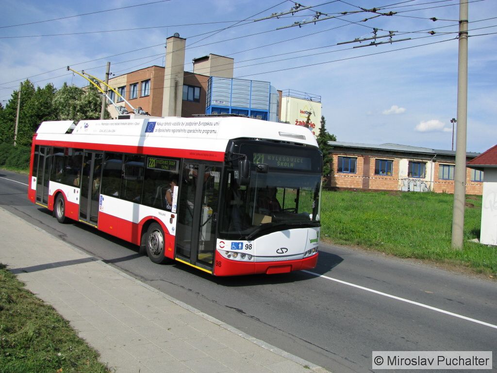 Ev. �. 98 (Solaris Trollino 12 AC III) v ulici B�loveck�.