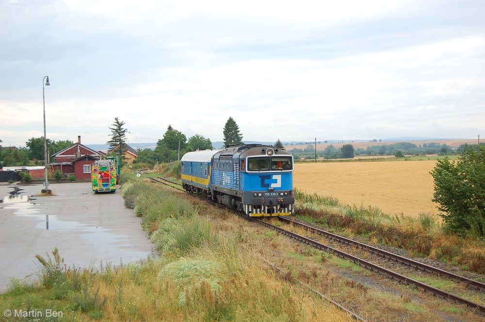 pr�jezd Lobodicemi
