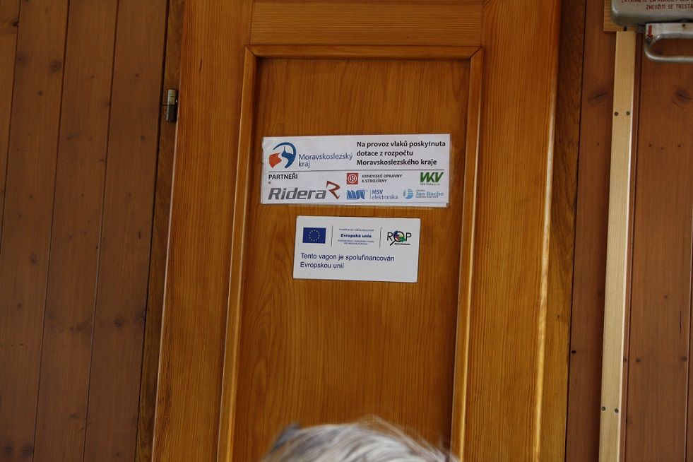Na provoz p�isp�v� kraj
