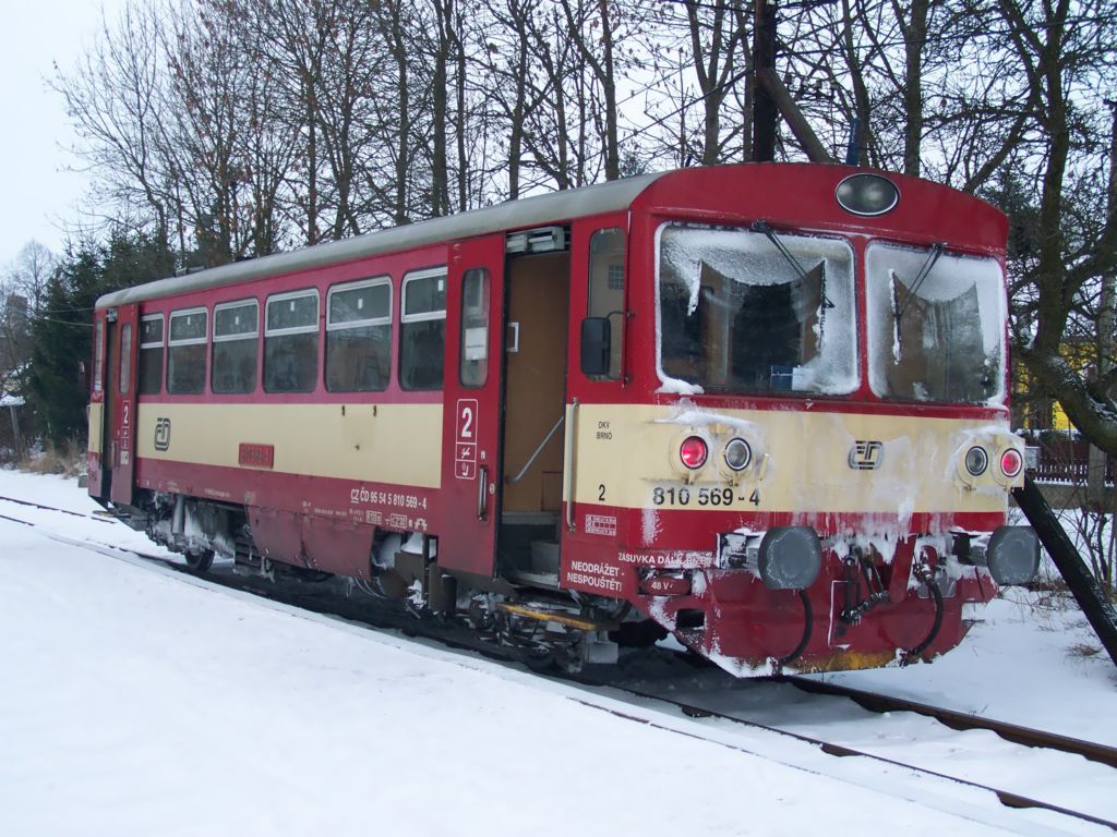 Motorov� v�z 810 569 -4 v Jemnici 15.12.2010 (foto Pavel Valenta)