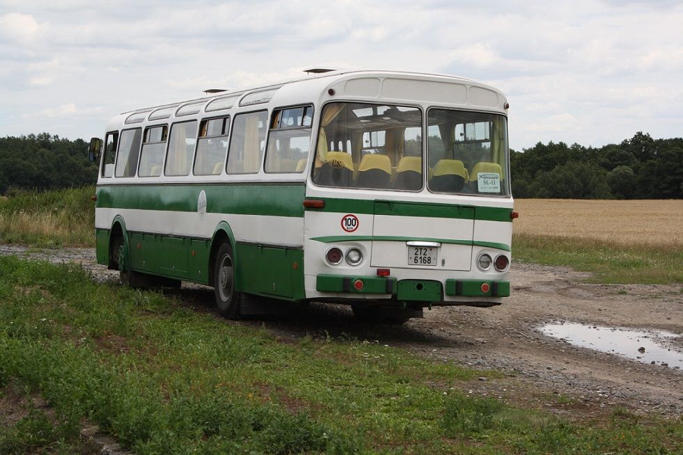 Autobus jede st�le s n�mi - Slezsk� Rudoltice