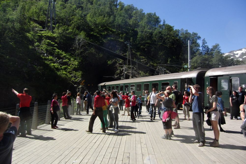 a je�t� pohled na druhou stranu vlaku, oba konce jsou v tunelech