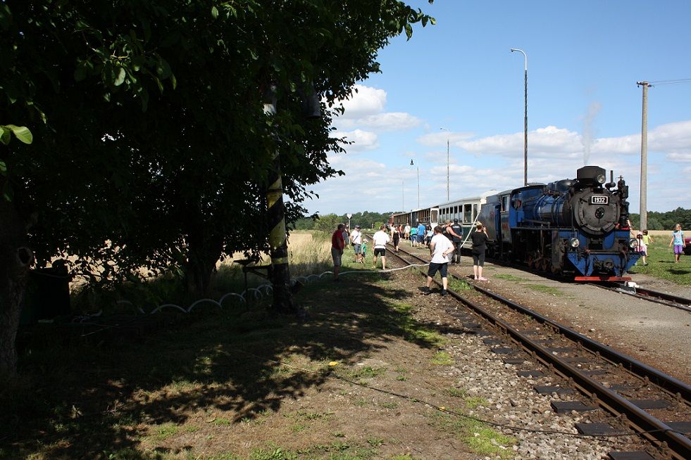 Ve Slezskch Rudolticch je opt pauza - je nutn doplnit vodu a tak vykiovat s vlakem D