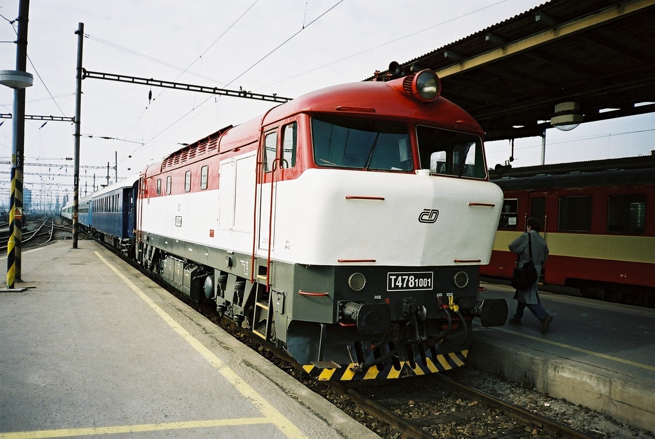 T 478.1001 v ele soupravy v na brnnskm hlavnm ndra, 12.4.2013