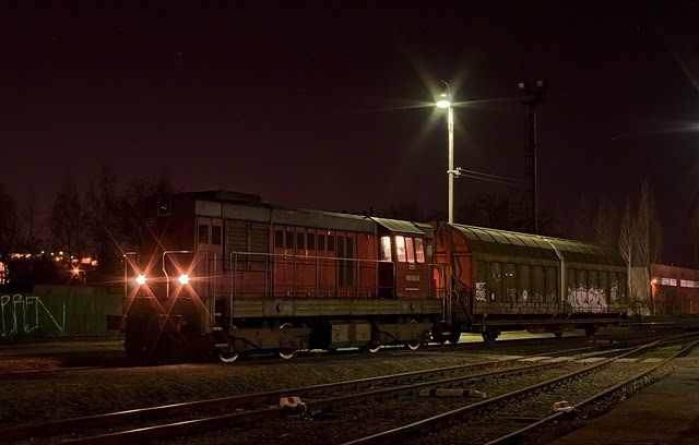742.403 s lozenym vozem pripravena k odjezdu z Ruzyne