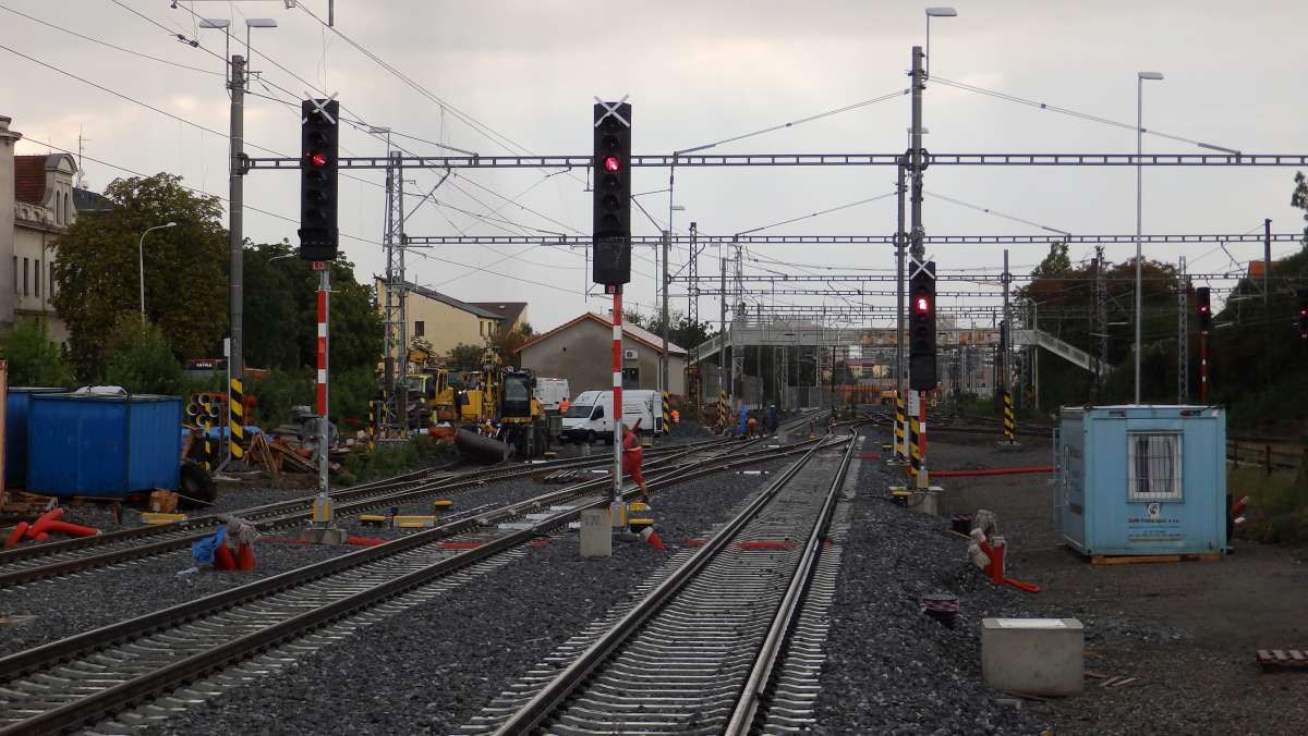Hostiva� 10.9.2015 odjezdy do Vr�ek