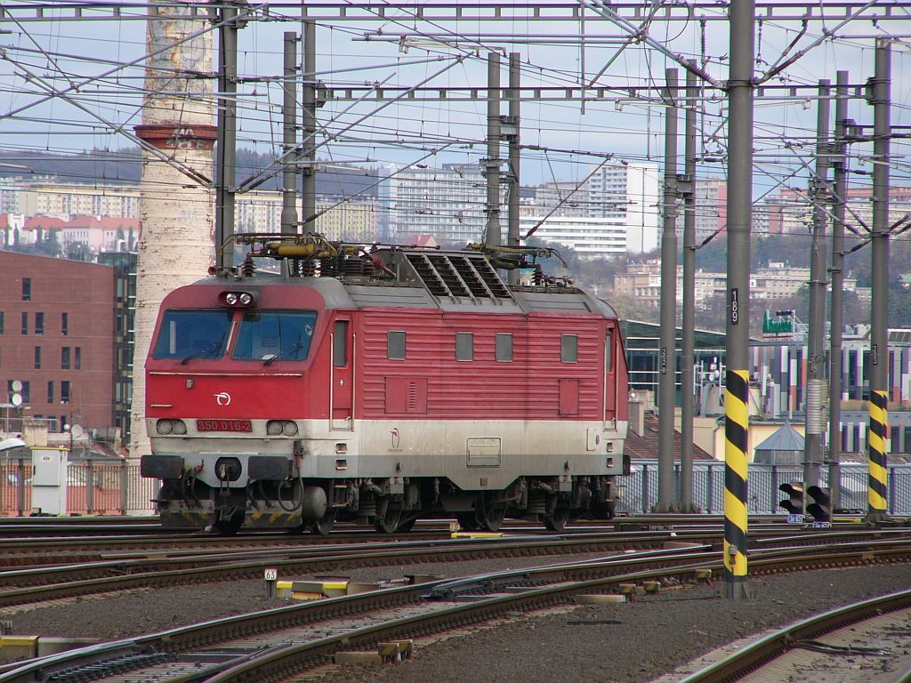 350 016 Praha-hlavn� (7. 11. 2013)