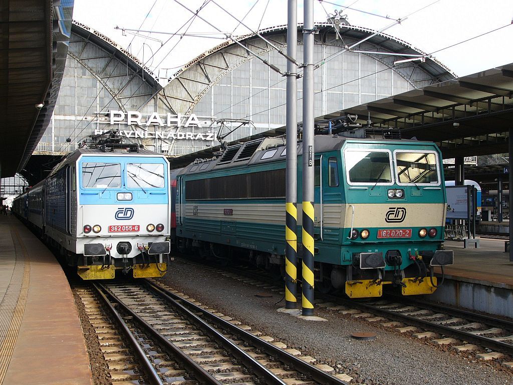 362 055 R 826 Panc��, 162 020 Ex 560 �ohaj - Praha-hlavn� (7. 11. 2013)