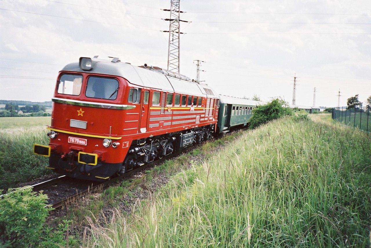 T 679.1600 odjd ve zvl. vlaku z Lun do Prahy hl.n. ze Stochova 28.6.2003