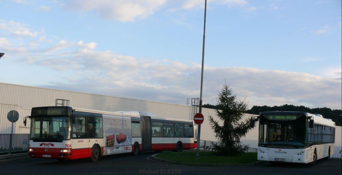 Irisbus Citybusy ev.. 704 a Tedom C 12 D ev.. 54 - Veboice OC