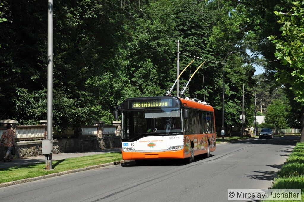 Ev. �. 85 (Solaris Trollino 12 AC) v ulici Purky�ova.