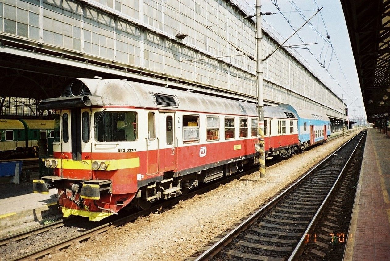853.033 v Os 19007 do Dob��e na hlavn�m n�dra�� v Praze, 31.7.2001