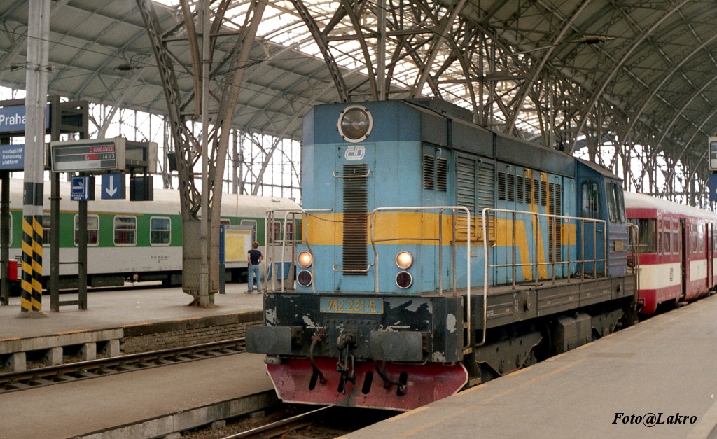 742.221 Praha hl.n. 31.8.1999