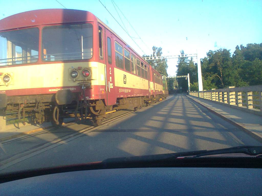 sobota 14.6 2014 os.28419 most Duha Bechyn� 113 001 + 2x 010
