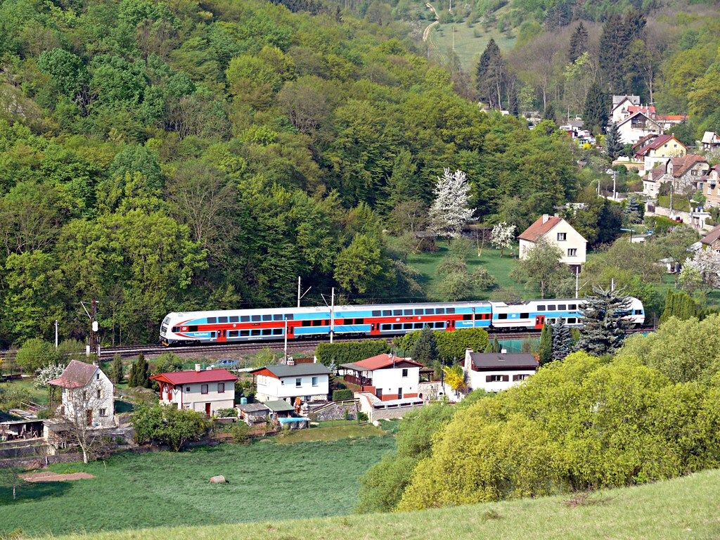 971.040 + 071.040 + 471.016, Hr. Korno - Karl�tejn, 24.4.2011