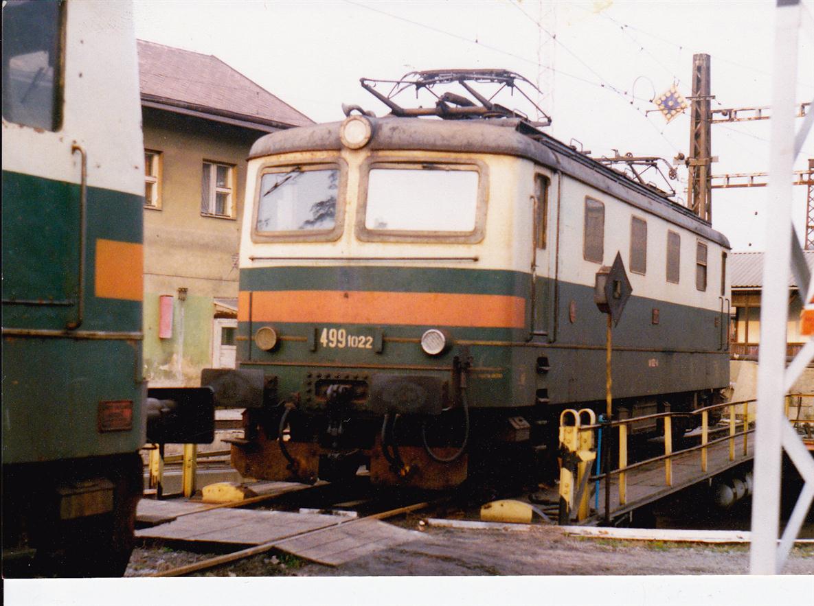  E4991022 1992-1993