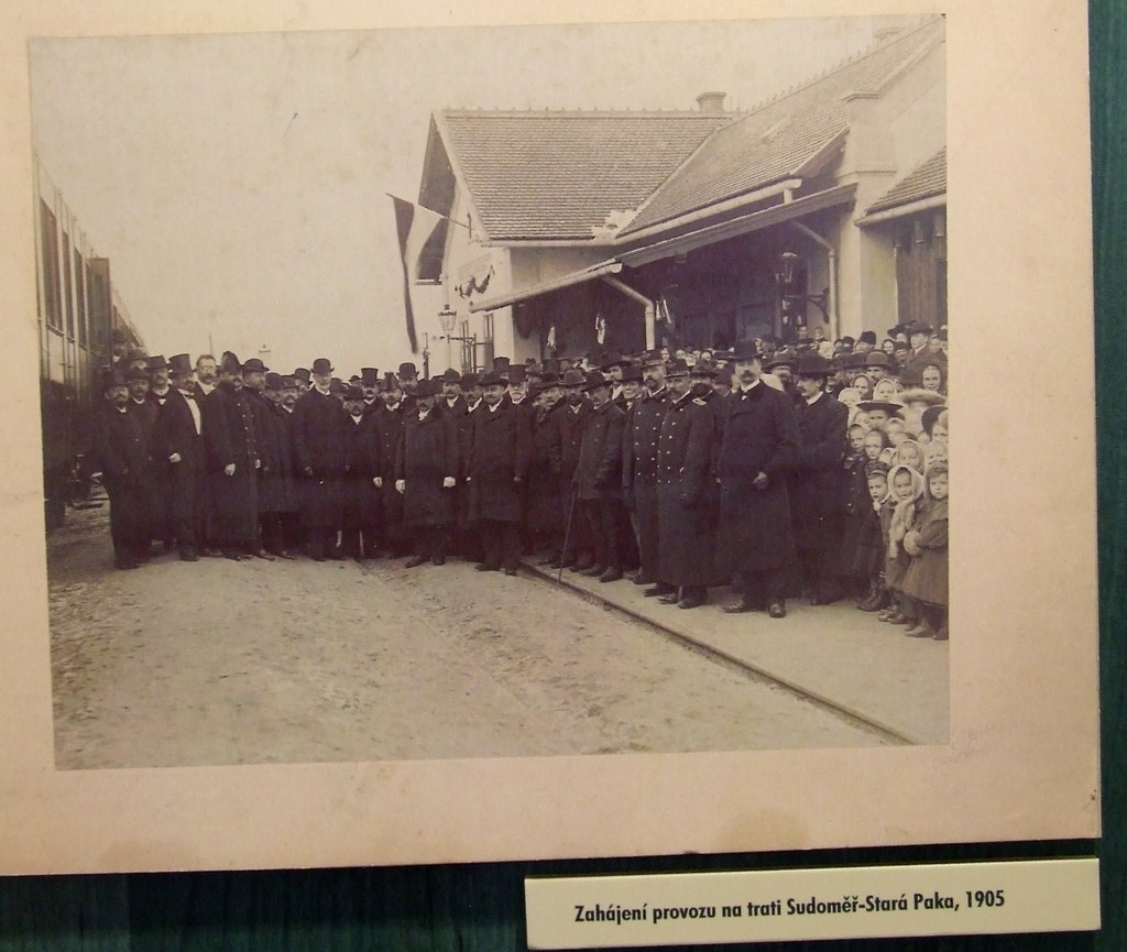 Zahjen provozu na trati Sudom  Star Paka, 1905
