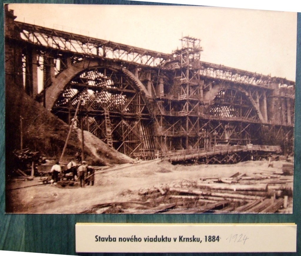 Stavba novho viaduktu v Krnsku, 1924