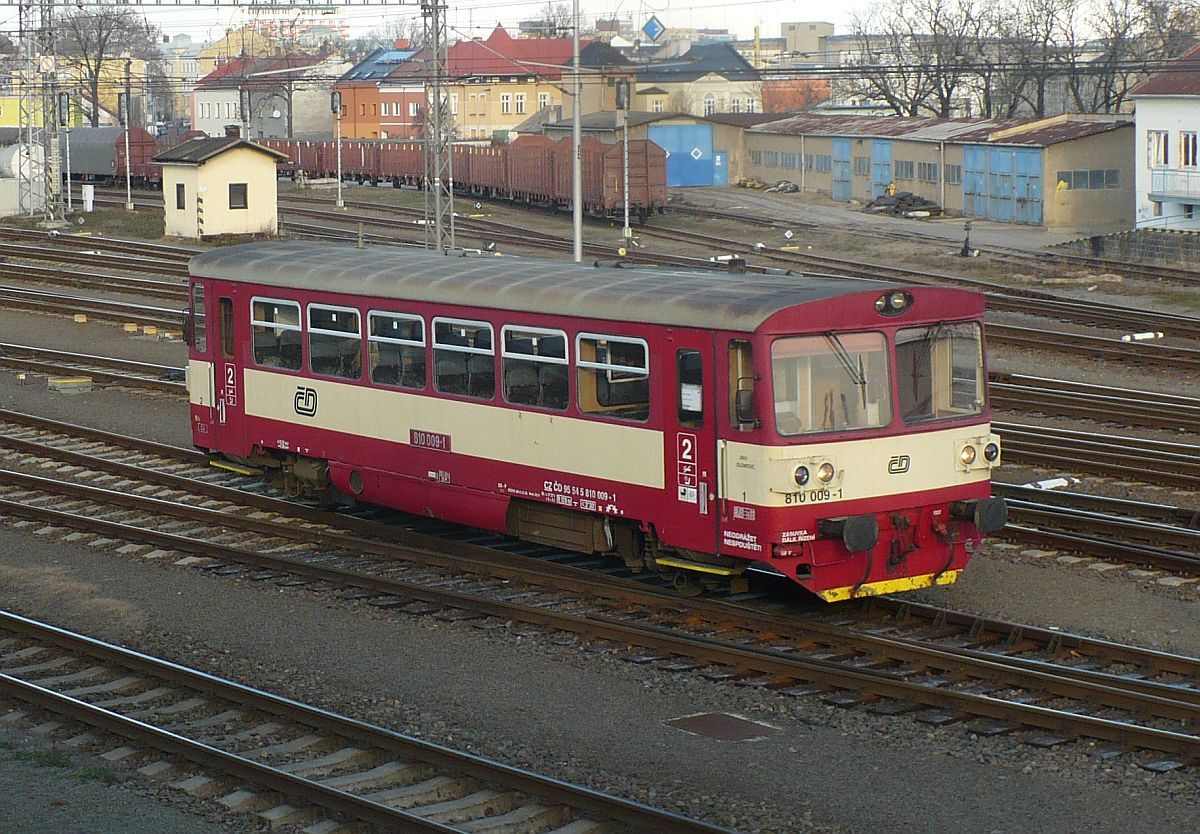 810 009