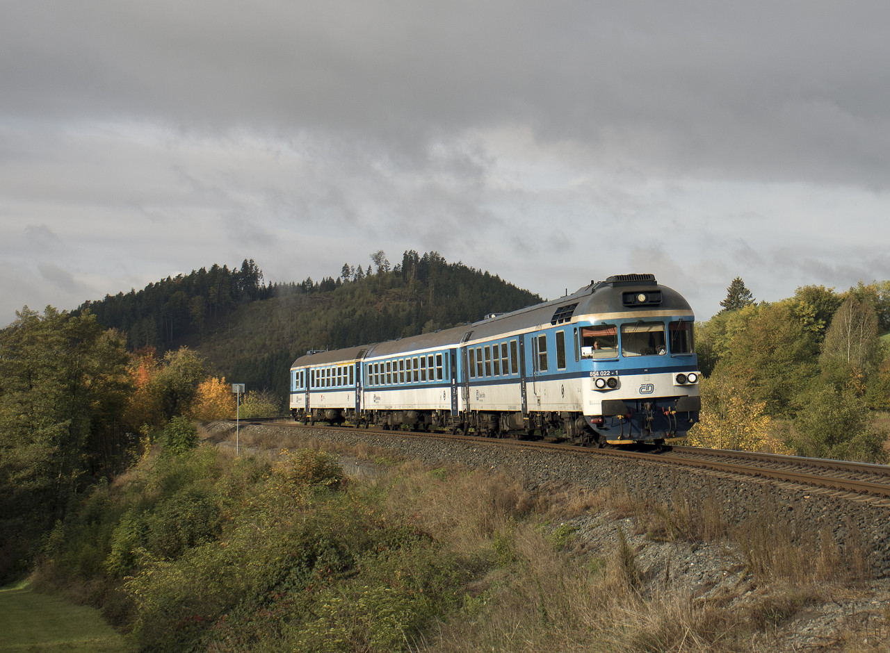R 922: 854 022 + 054 + 954 205