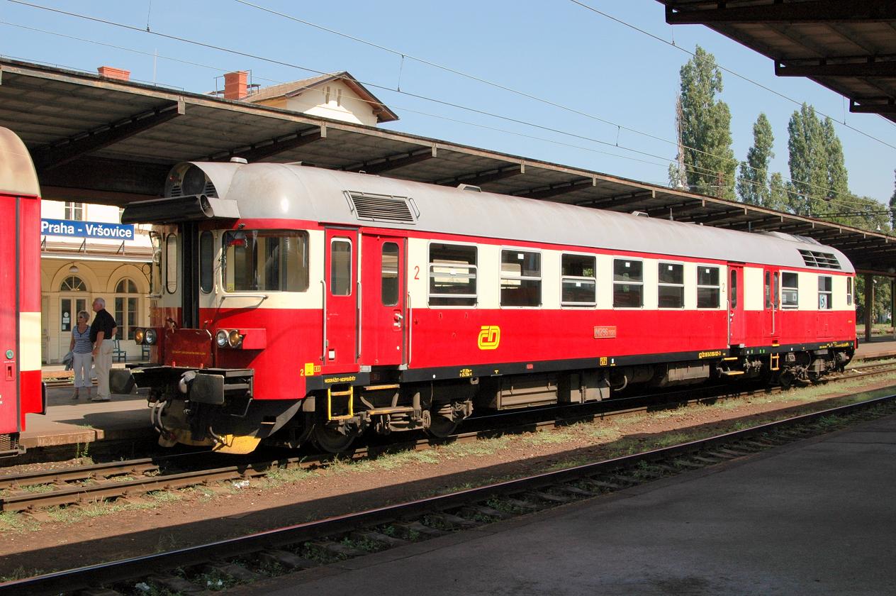 854.021 na obratu os. 9511 a R 1146 v Praze Vrovicch - 5.8.2013.