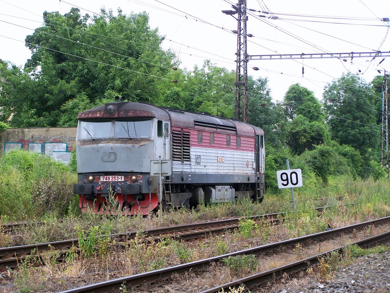 749.253 pi objdn soupravy sv. a u pekrny - Praha Vysoany - 5.7.2013.